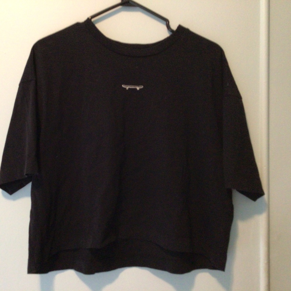 T-shirt court